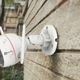 Giám sát ngôi nhà của bạn với  camera Ezviz C3W wifi